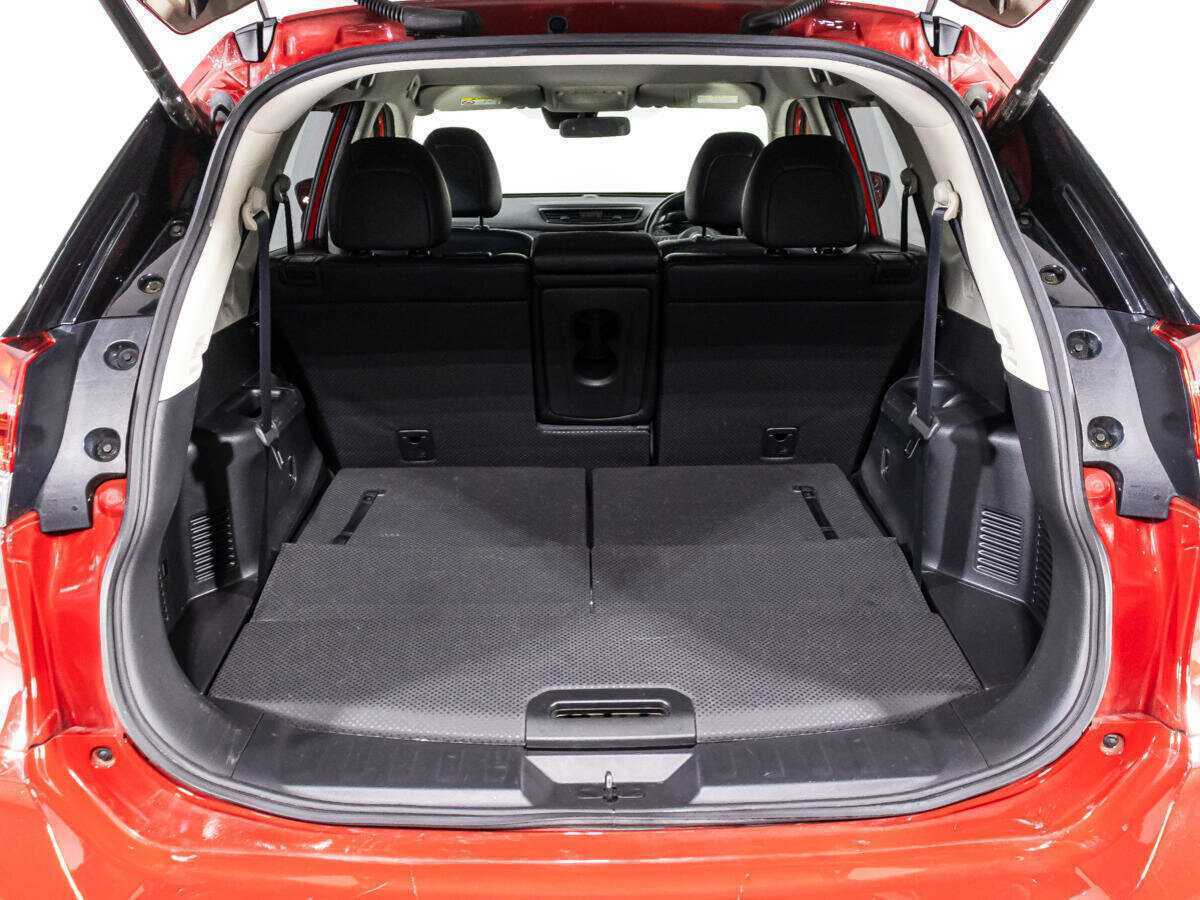 Б/У Ниссан Икс-Трейл 2018 года. Фото: #14