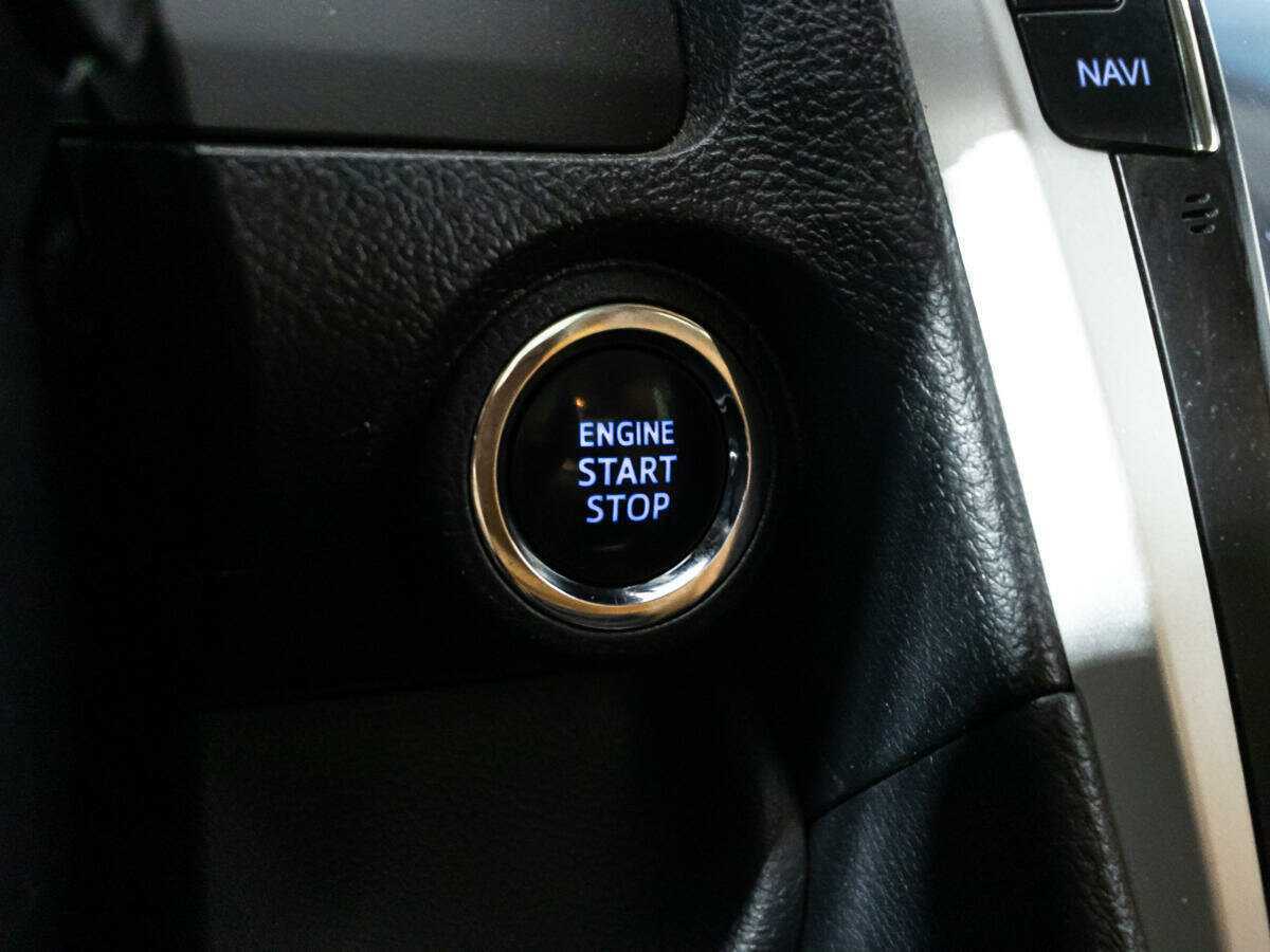 Б/У Тойота Камри 2016 года. Фото: #19