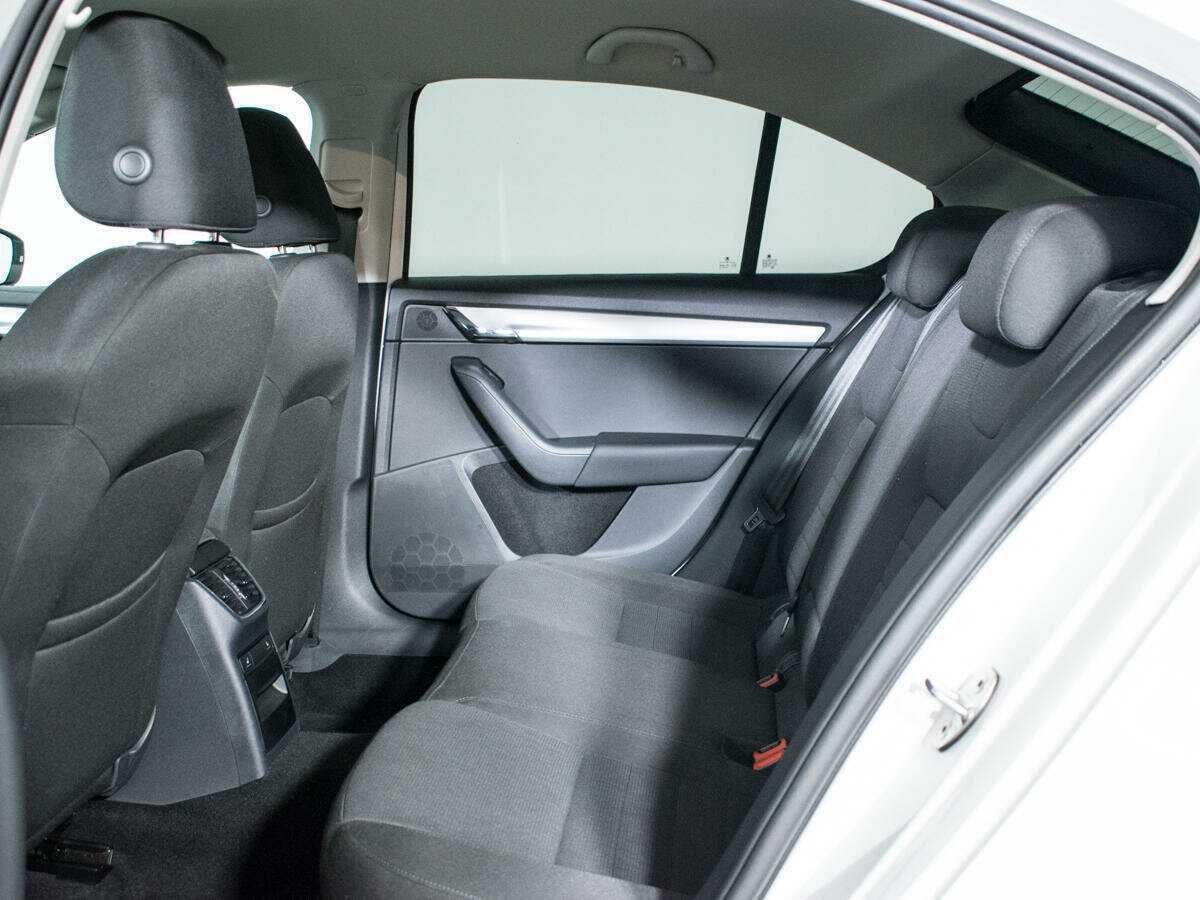 Б/У Шкода Октавия 2016 года. Фото: #9