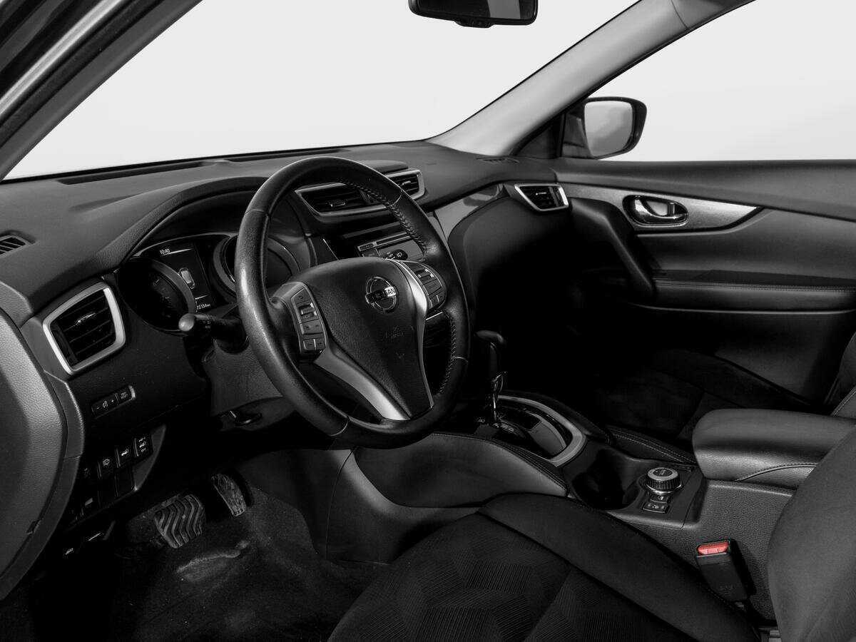 Б/У Ниссан Икс-Трейл 2015 года. Фото: #13