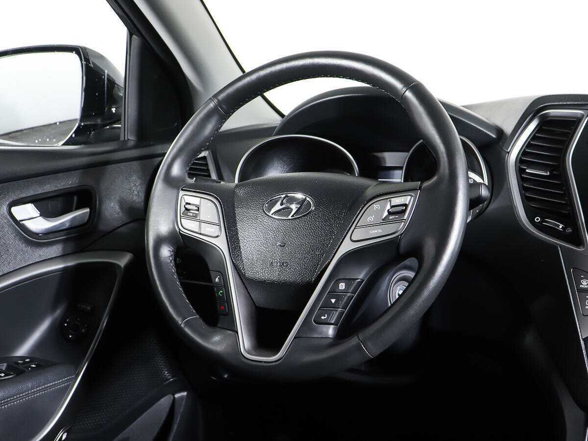 Б/У Хендай Санта Фе 2016 года. Фото: #13