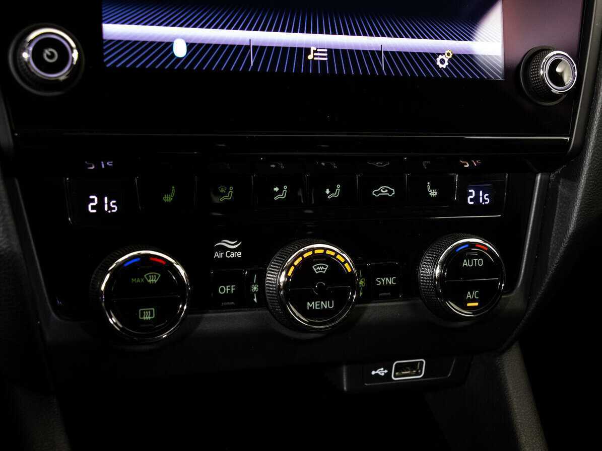 Б/У Шкода Октавия 2019 года. Фото: #12