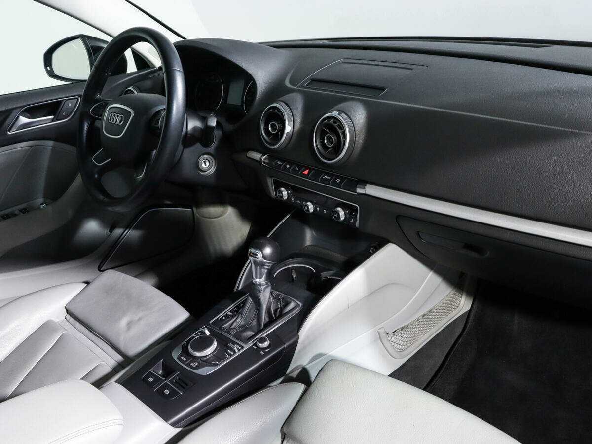 Б/У Ауди А3 2015 года. Фото: #6