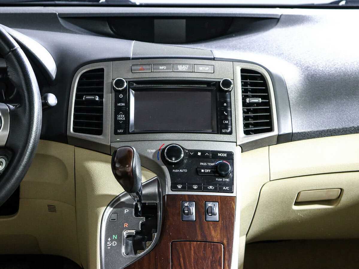 Б/У Тойота Венза 2014 года. Фото: #12