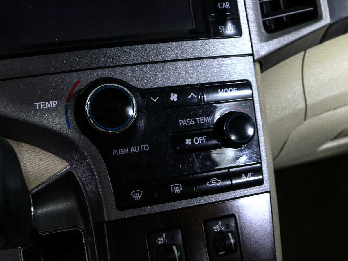 Б/У Тойота Венза 2014 года. Фото: #21