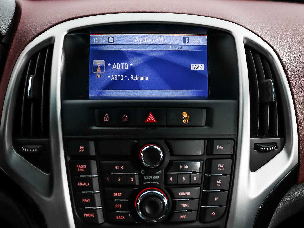 Б/У Опель Астра 2012 года. Фото: #12