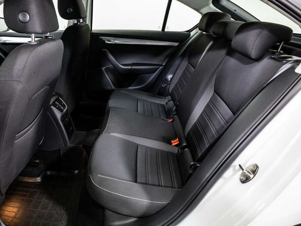 Б/У Шкода Октавия 2019 года. Фото: #7