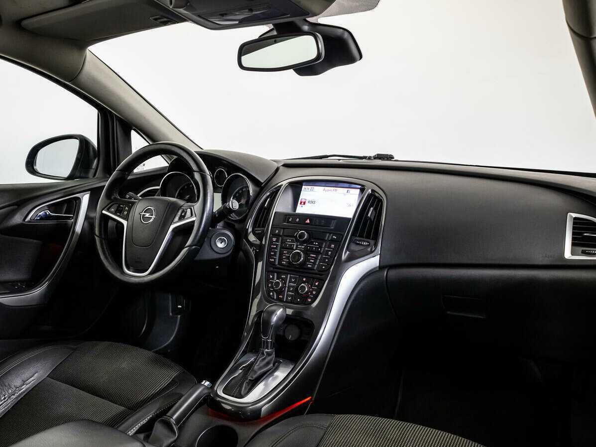 Б/У Опель Астра 2012 года. Фото: #6