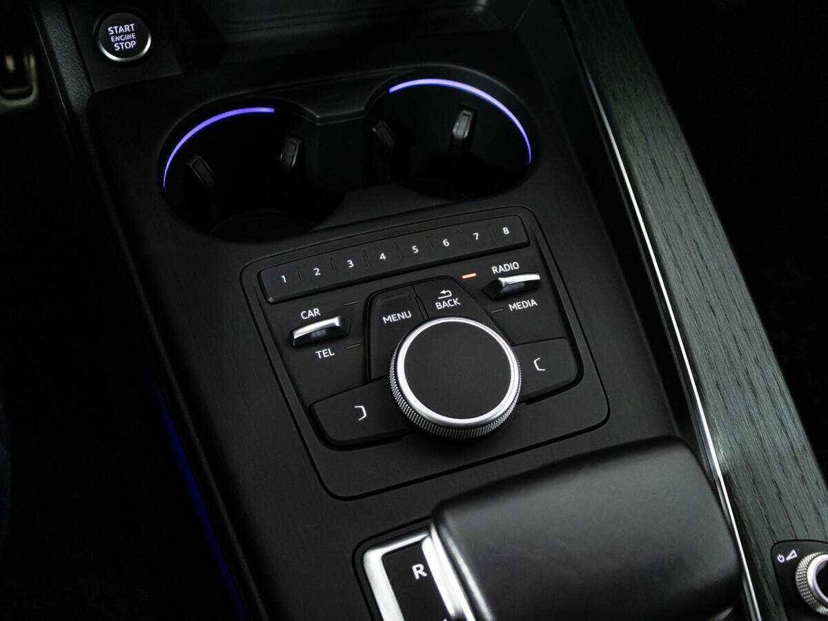 Б/У Ауди А4 2017 года. Фото: #17