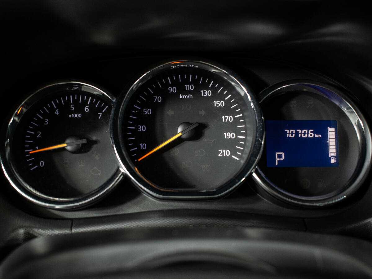 Б/У Рено Дастер 2015 года. Фото: #11