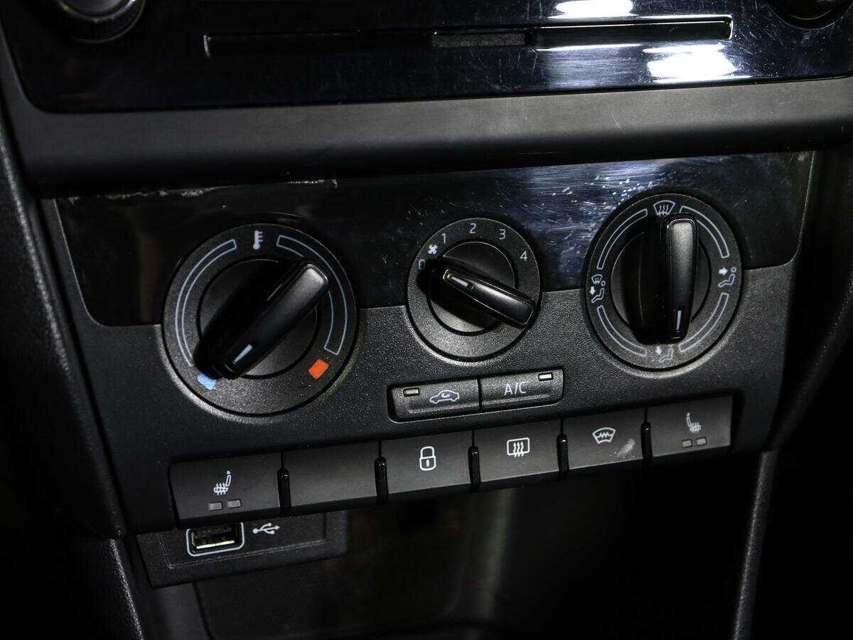 Б/У Шкода Рапид 2019 года. Фото: #13