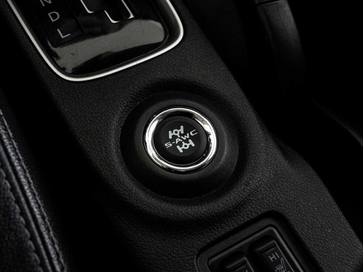 Б/У Митсубиши Оутлэндер 2016 года. Фото: #14