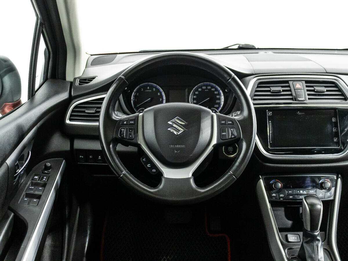 Б/У Сузуки С-Икс4 2021 года. Фото: #17