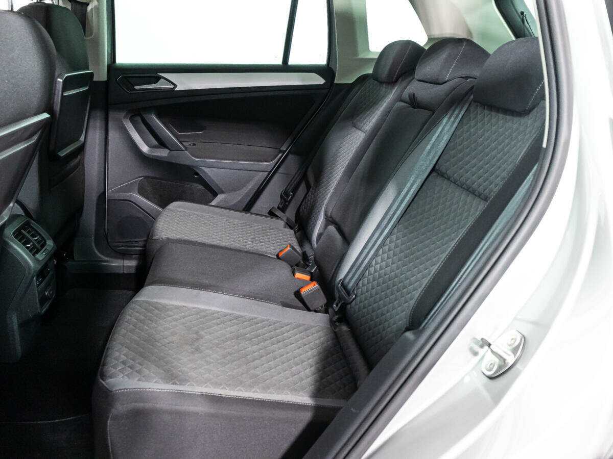 Б/У Фольксваген Тигуан 2018 года. Фото: #9