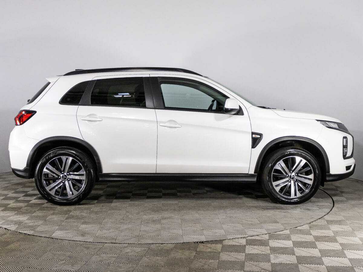 Б/У Митсубиши АС-Икс 2021 года. Фото: #3