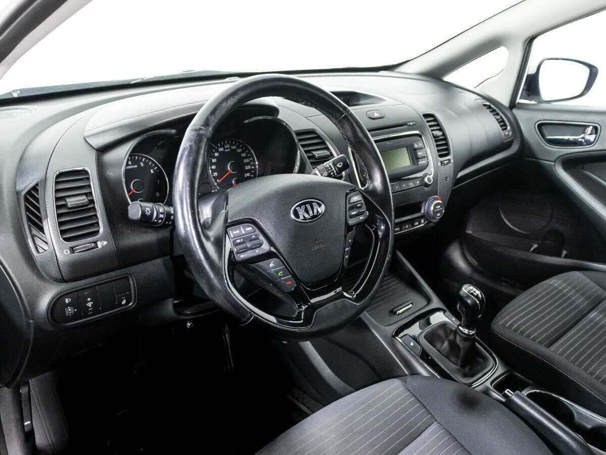 Б/У Киа Церато 2017 года. Фото: #10