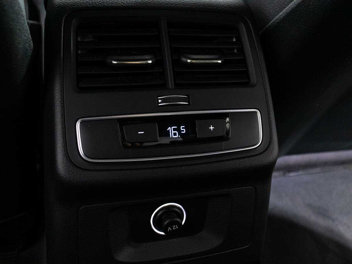 Б/У Ауди А4 2016 года. Фото: #18