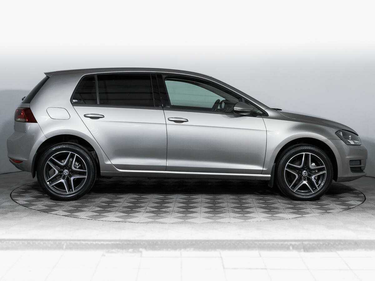 Б/У Фольксваген Гольф 2013 года. Фото: #3