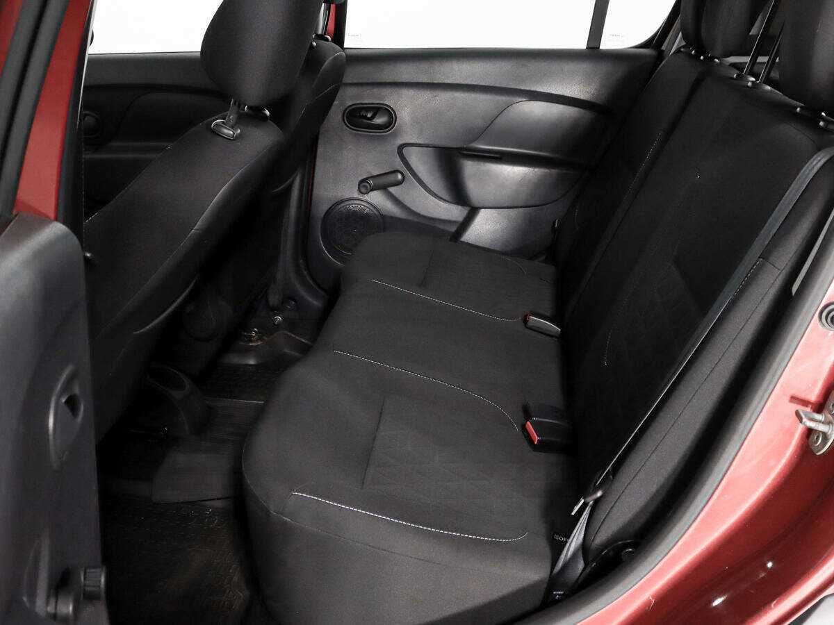 Б/У Рено Сандеро 2015 года. Фото: #9