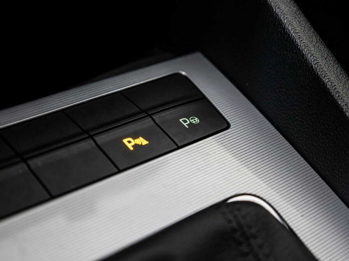 Б/У Шкода Октавия 2016 года. Фото: #17