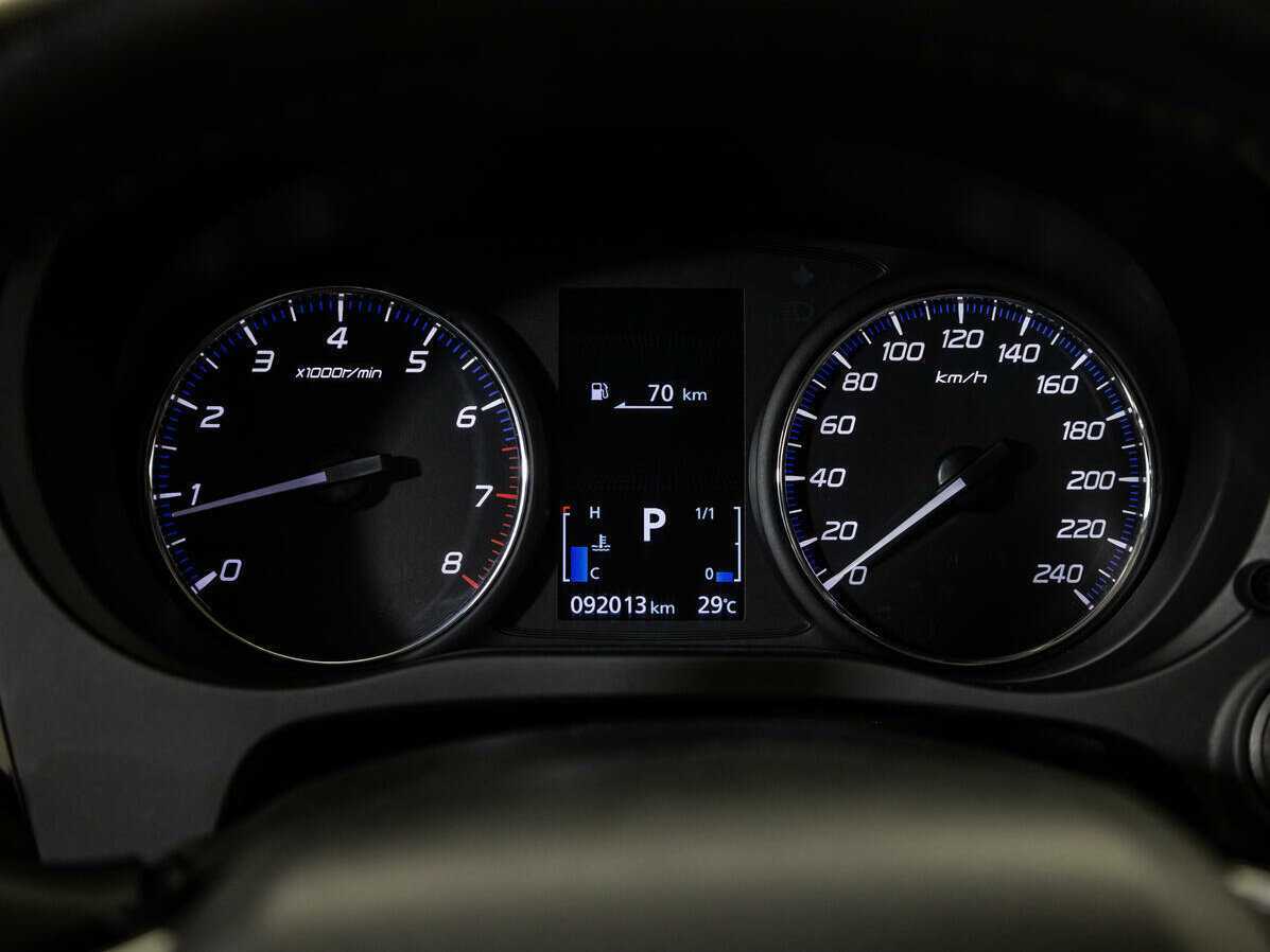 Б/У Митсубиши Оутлэндер 2020 года. Фото: #9