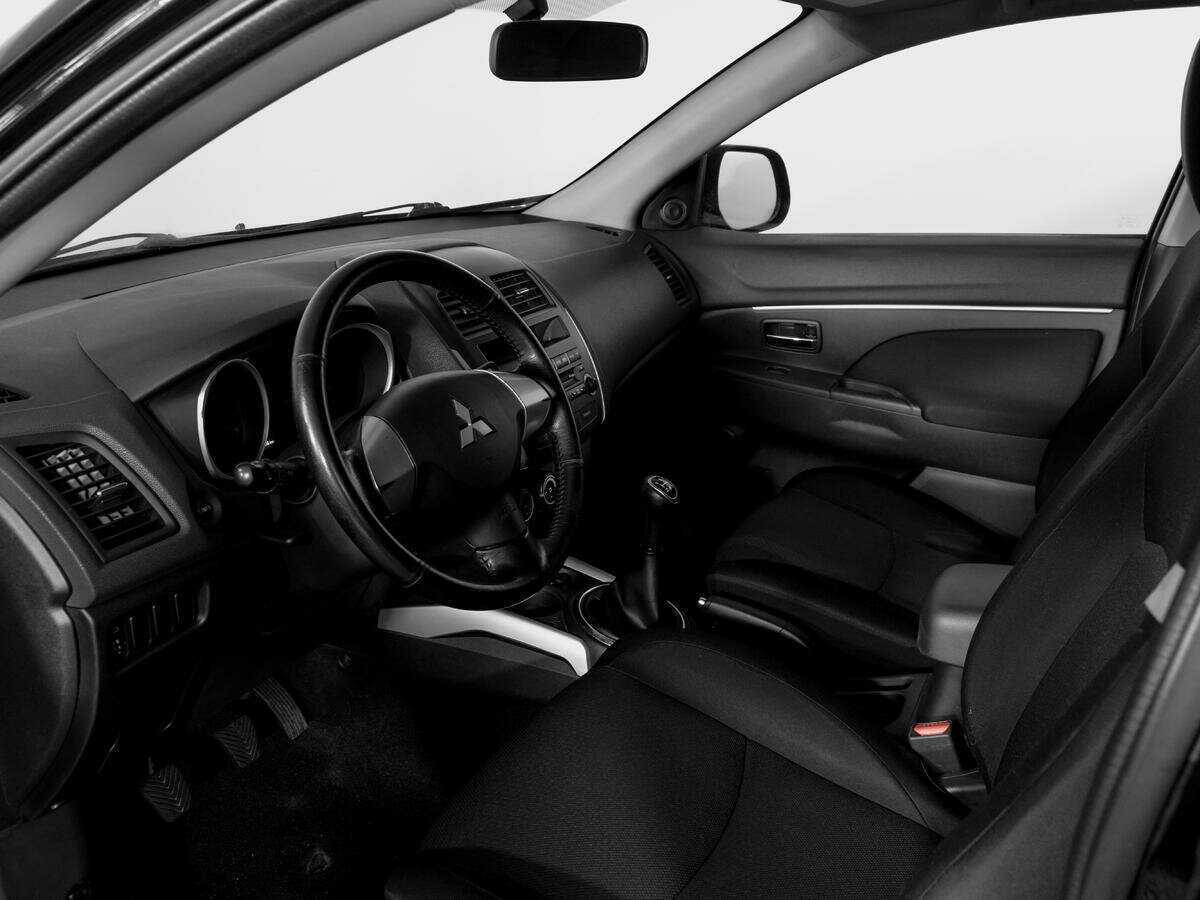 Б/У Митсубиши АС-Икс 2012 года. Фото: #13