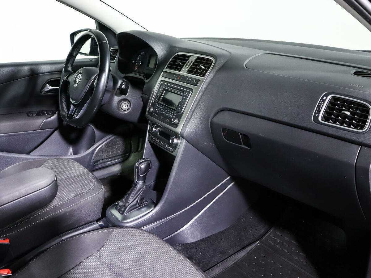 Б/У Фольксваген Поло 2016 года. Фото: #8