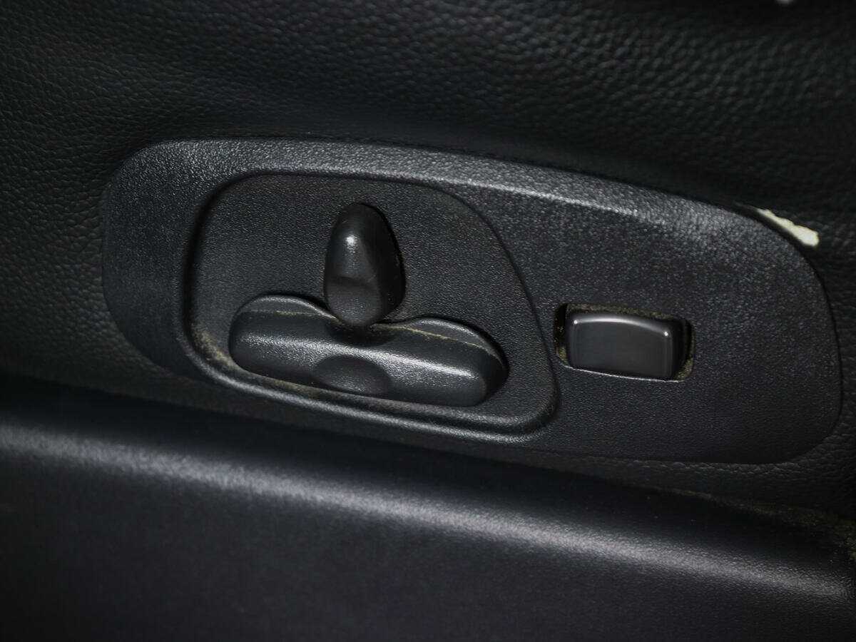 Б/У Митсубиши Паджеро 2012 года. Фото: #16