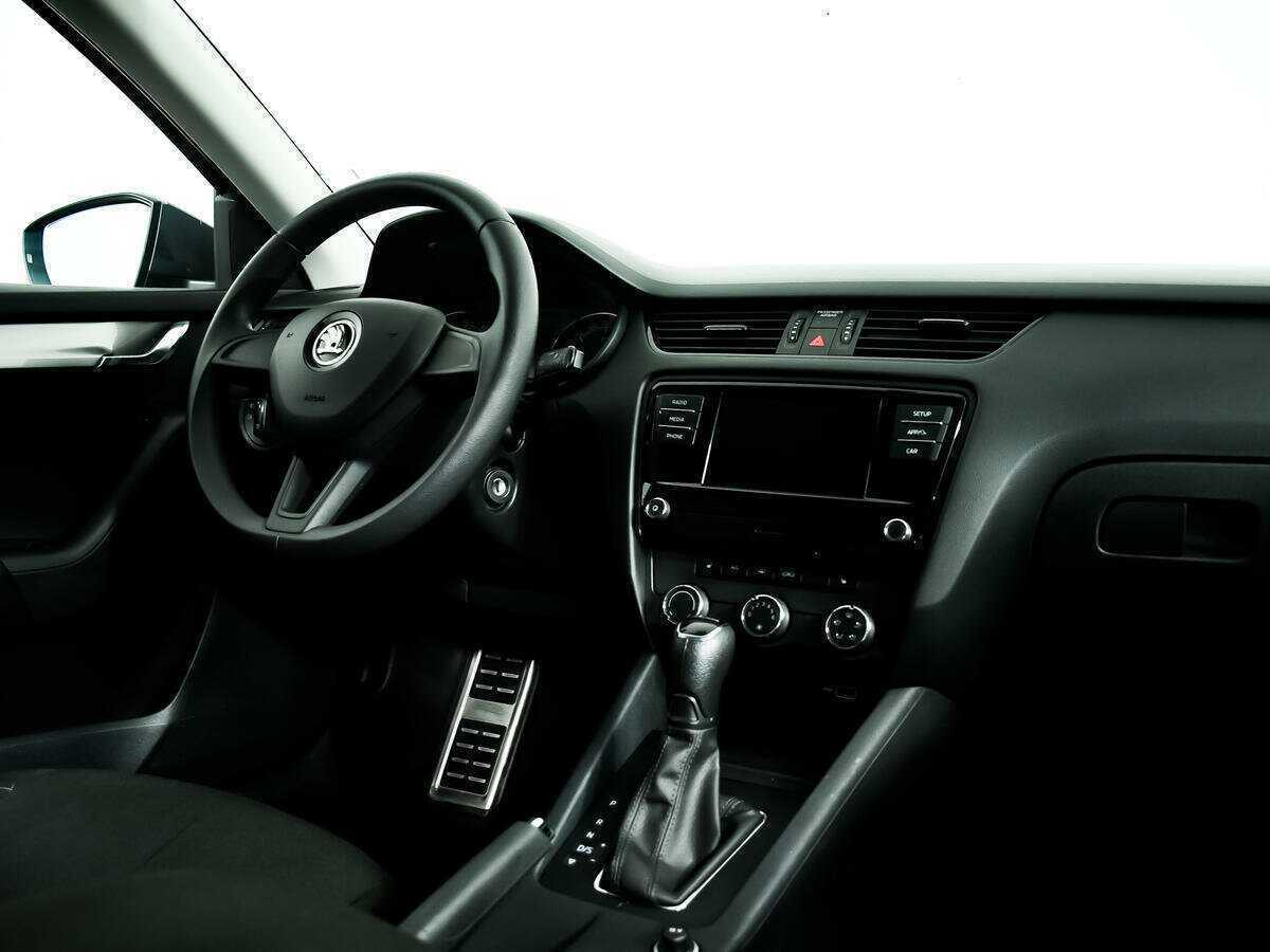 Б/У Шкода Октавия 2019 года. Фото: #8