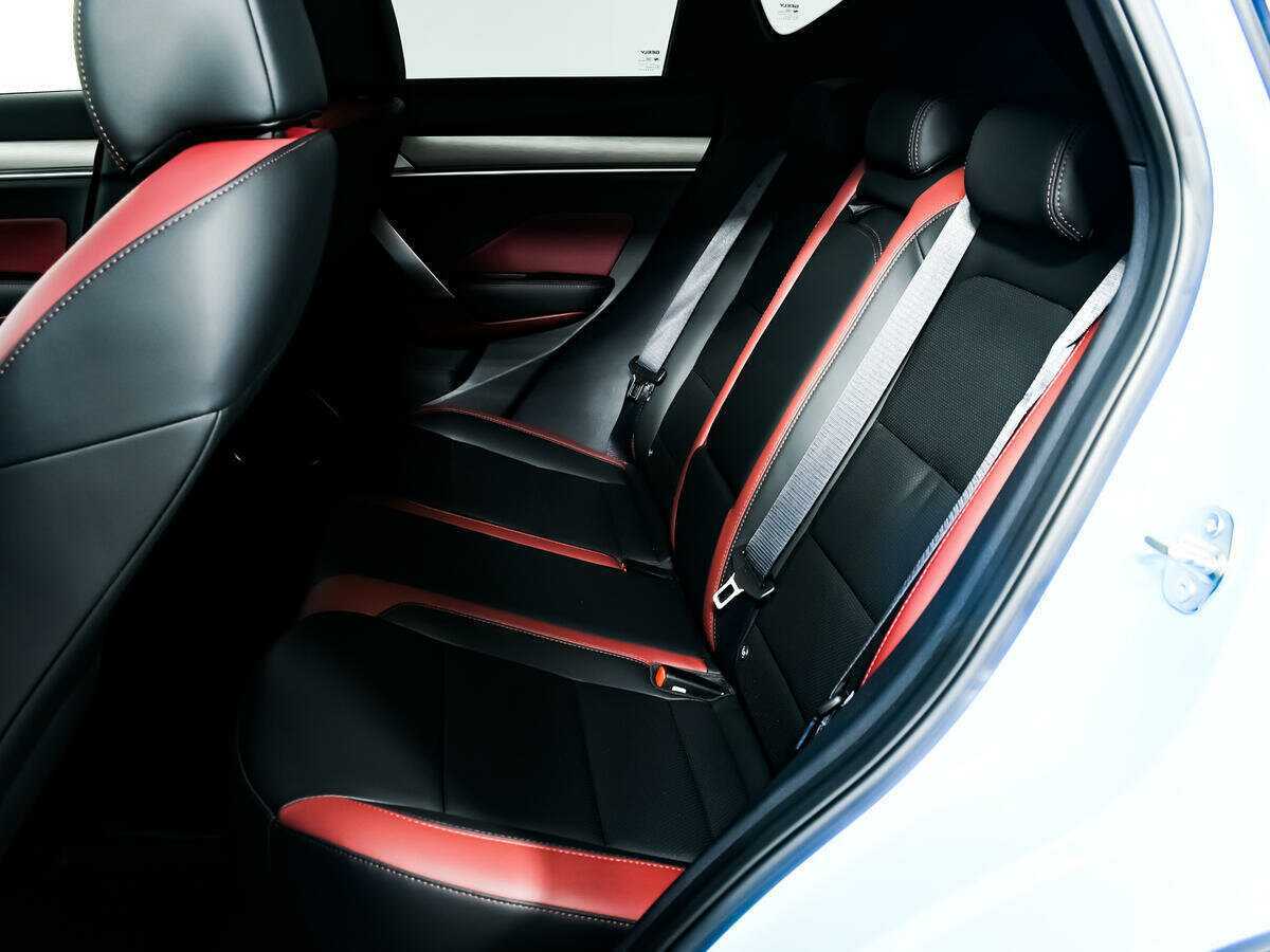 Б/У Джили Кулрэй 2022 года. Фото: #11