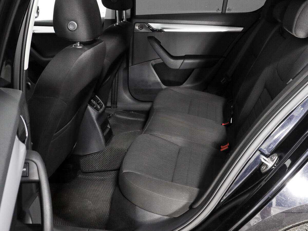 Б/У Шкода Октавия 2016 года. Фото: #9