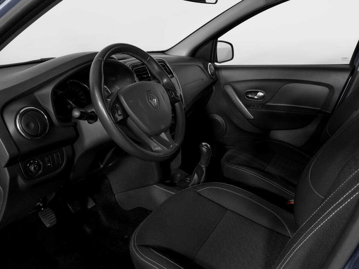 Б/У Рено Сандеро 2016 года. Фото: #14