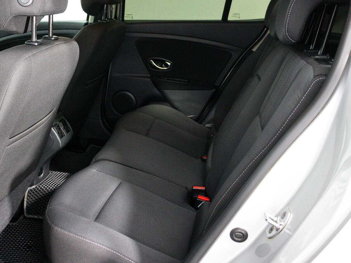 Б/У Рено Меган 2012 года. Фото: #10