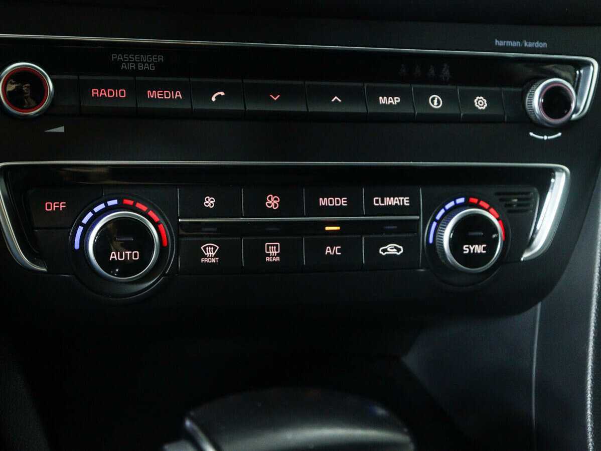 Б/У Киа Оптима 2018 года. Фото: #17