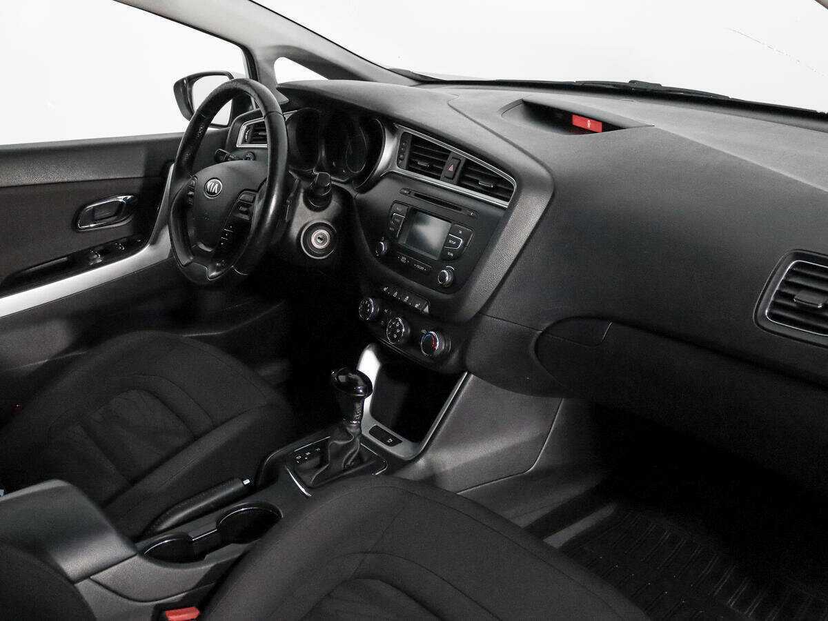 Б/У Киа Сид 2016 года. Фото: #10