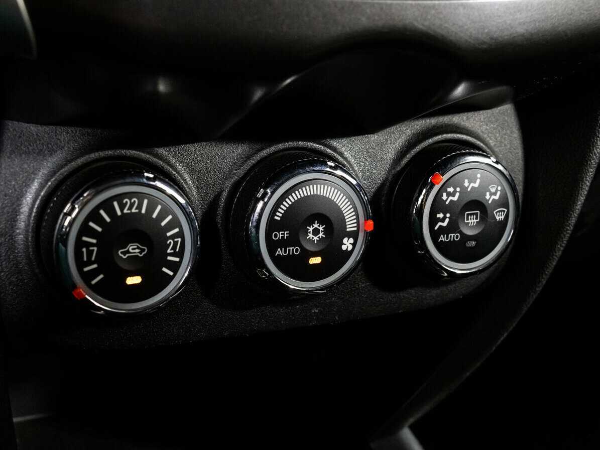 Б/У Митсубиши АС-Икс 2012 года. Фото: #13