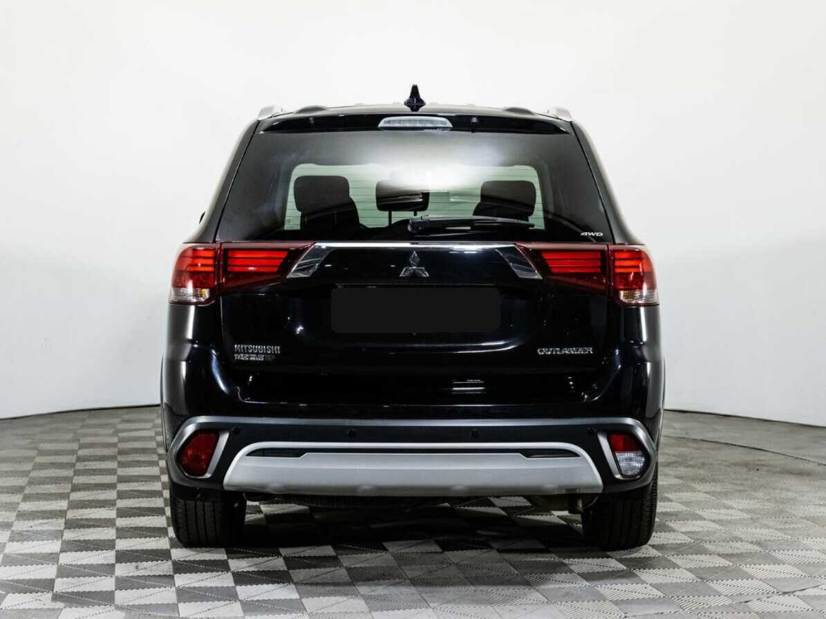 Б/У Митсубиши Оутлэндер 2019 года. Фото: #5