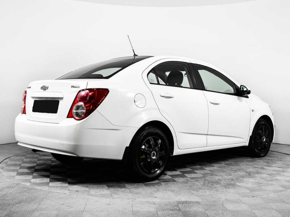 Б/У Шевроле Авео 2014 года. Фото: #3