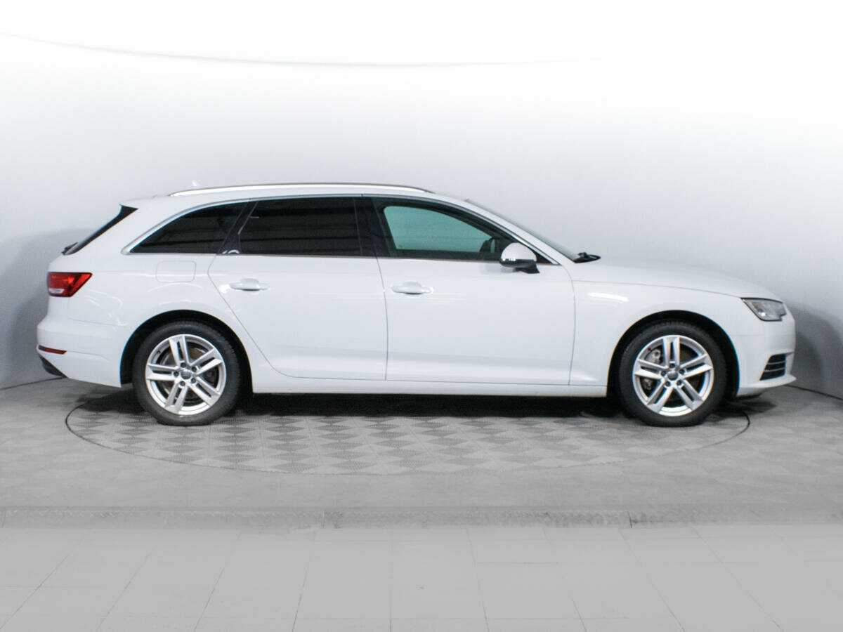 Б/У Ауди А4 2018 года. Фото: #3