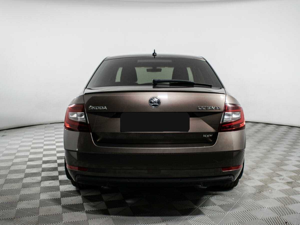 Б/У Шкода Октавия 2018 года. Фото: #4