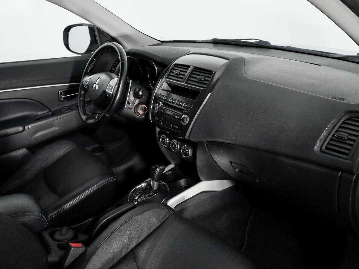 Б/У Митсубиши АС-Икс 2012 года. Фото: #11