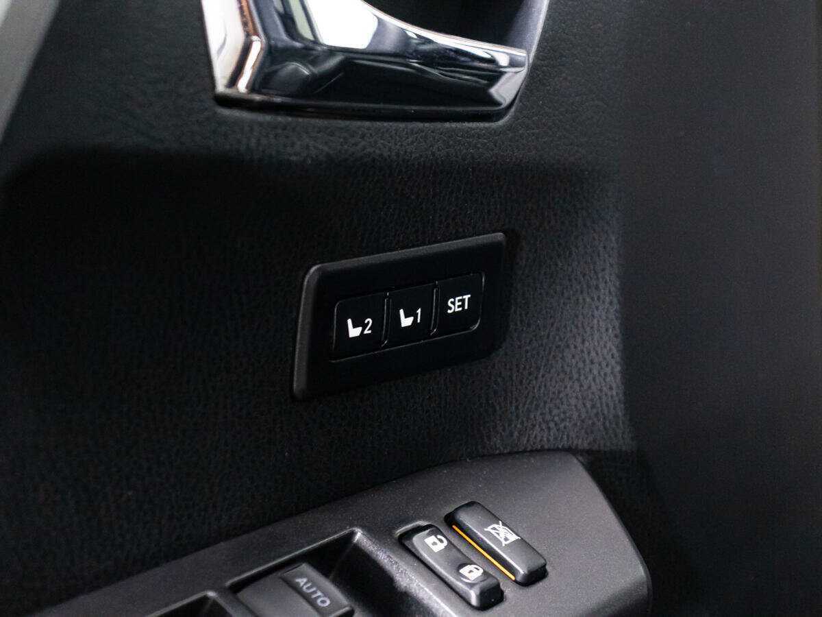 Б/У Тойота Рав4 2016 года. Фото: #20