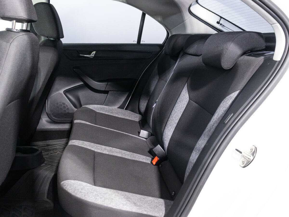 Б/У Шкода Рапид 2021 года. Фото: #9