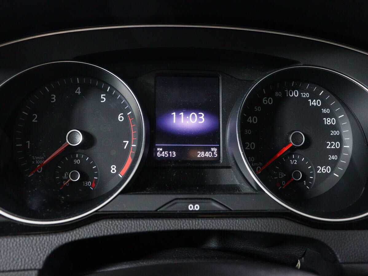 Б/У Фольксваген Пассат 2019 года. Фото: #8