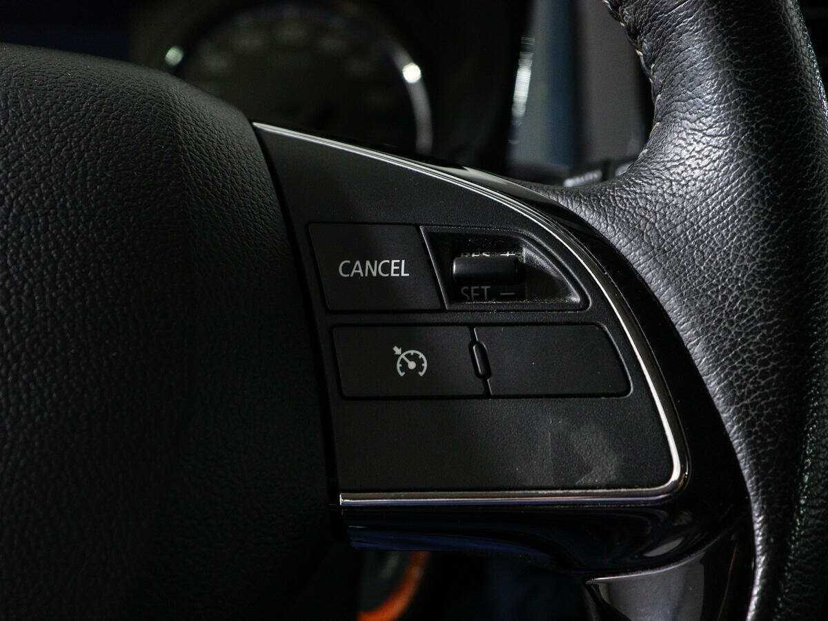 Б/У Митсубиши Оутлэндер 2018 года. Фото: #15