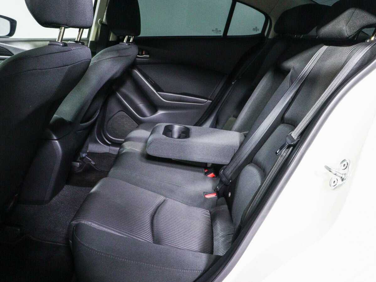 Б/У Мазда 3 2014 года. Фото: #7