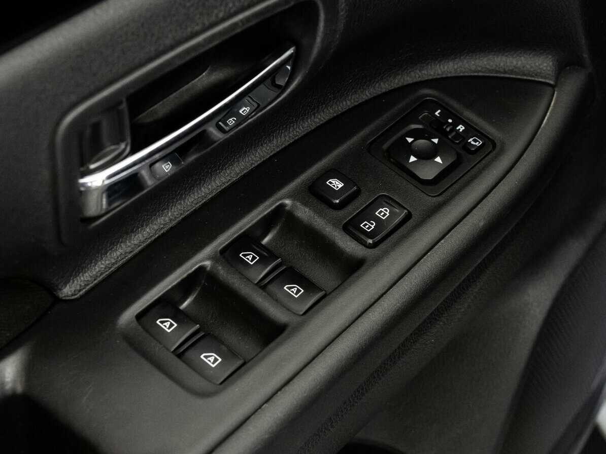 Б/У Митсубиши Оутлэндер 2019 года. Фото: #16