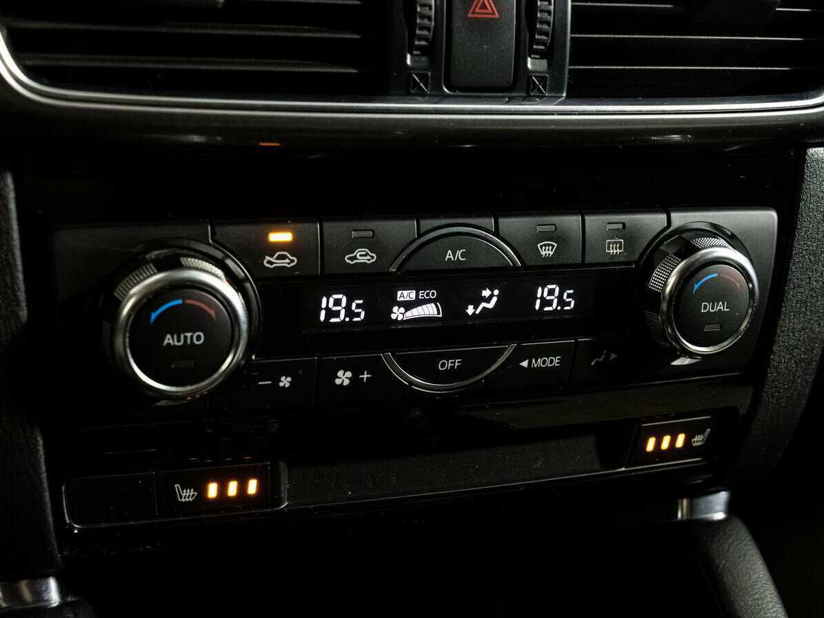 Б/У Мазда Ц-Икс-5 2016 года. Фото: #13