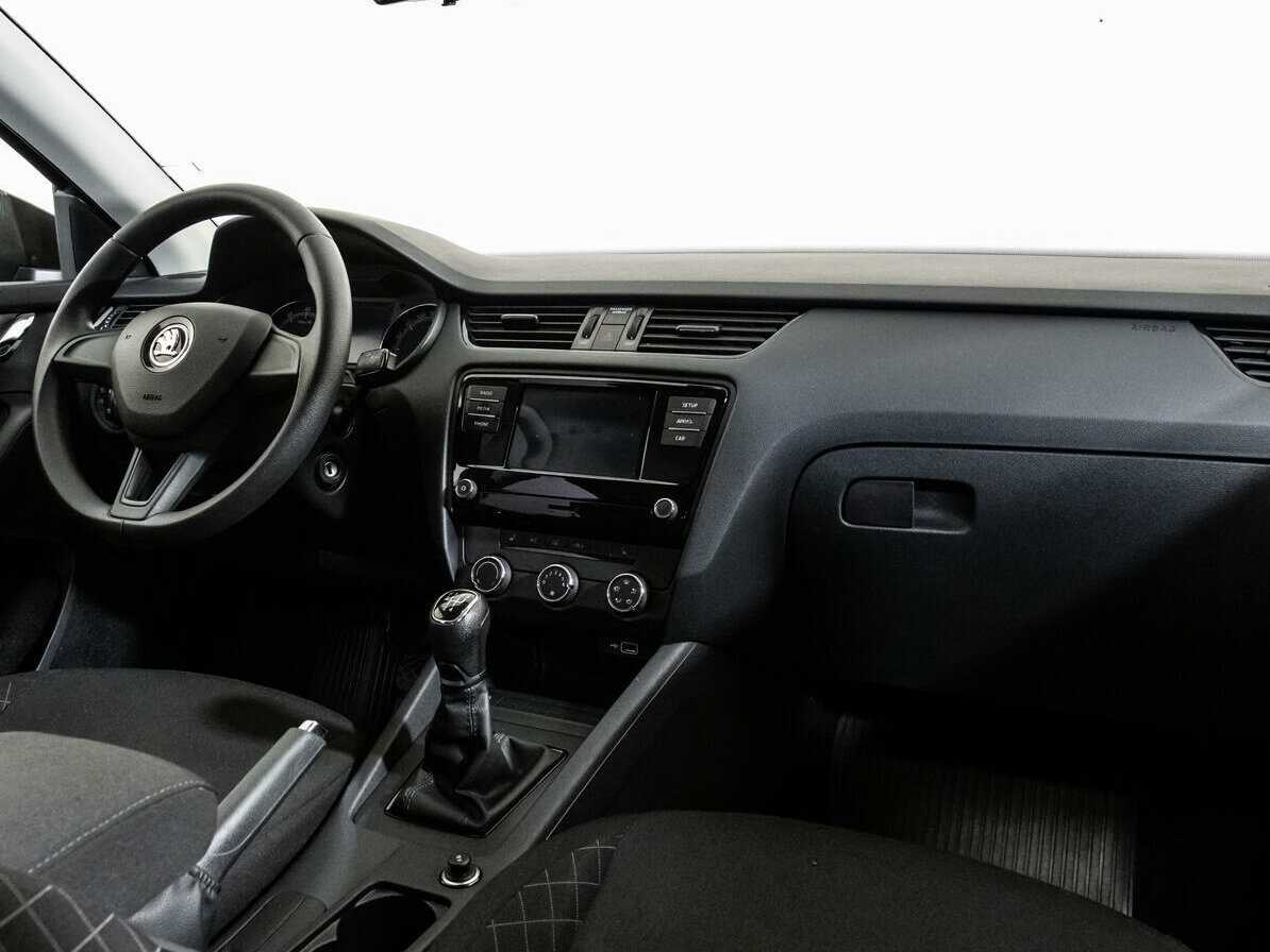 Б/У Шкода Октавия 2020 года. Фото: #6