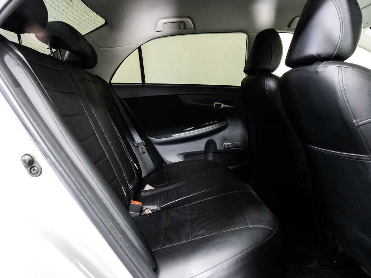 Б/У Тойота Королла 2012 года. Фото: #14